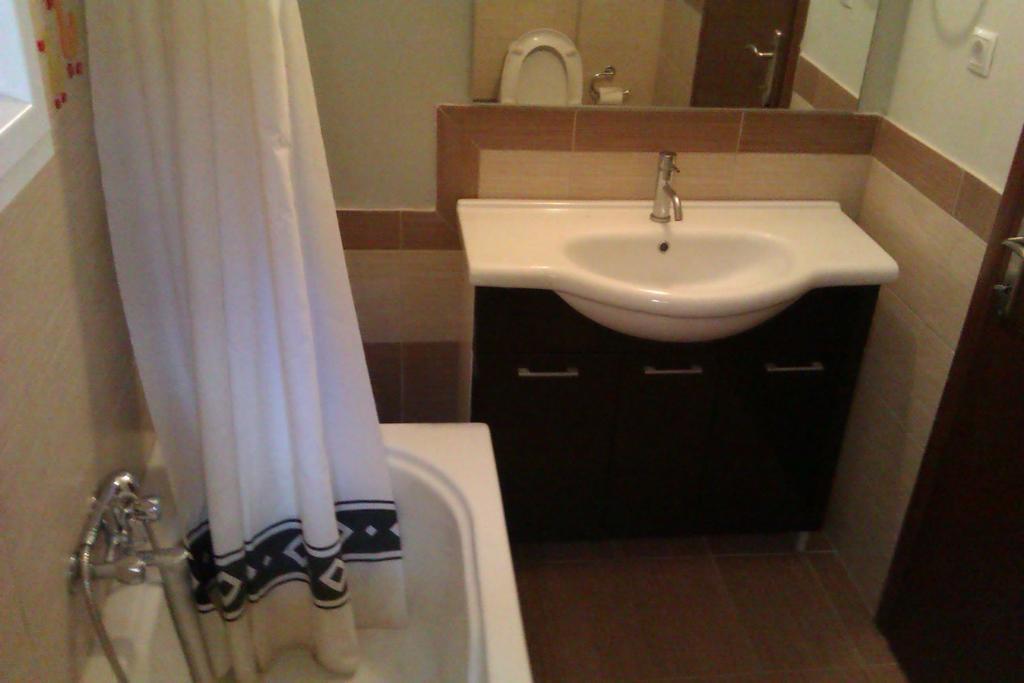 Votsalo Pool Apts Kalami  Ngoại thất bức ảnh